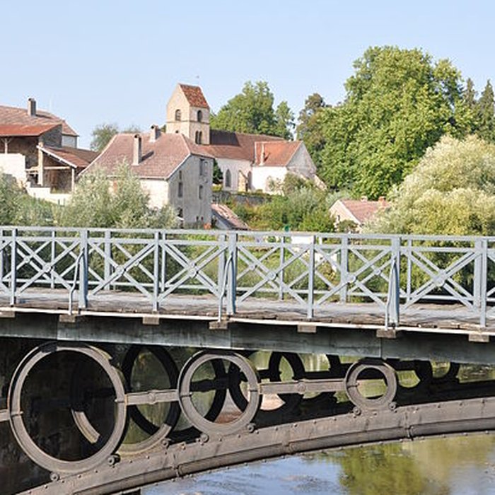 Photo de Pont métallique sur la rivière La Lanterne également sur commune de Bourguignon-lès-Conflans