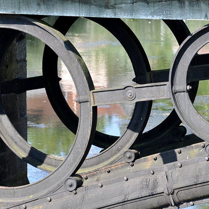 Photo de Pont métallique sur la rivière La Lanterne également sur commune de Bourguignon-lès-Conflans