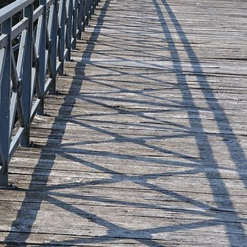 Pont métallique sur la rivière La Lanterne à Bourguignon-lès-Conflans