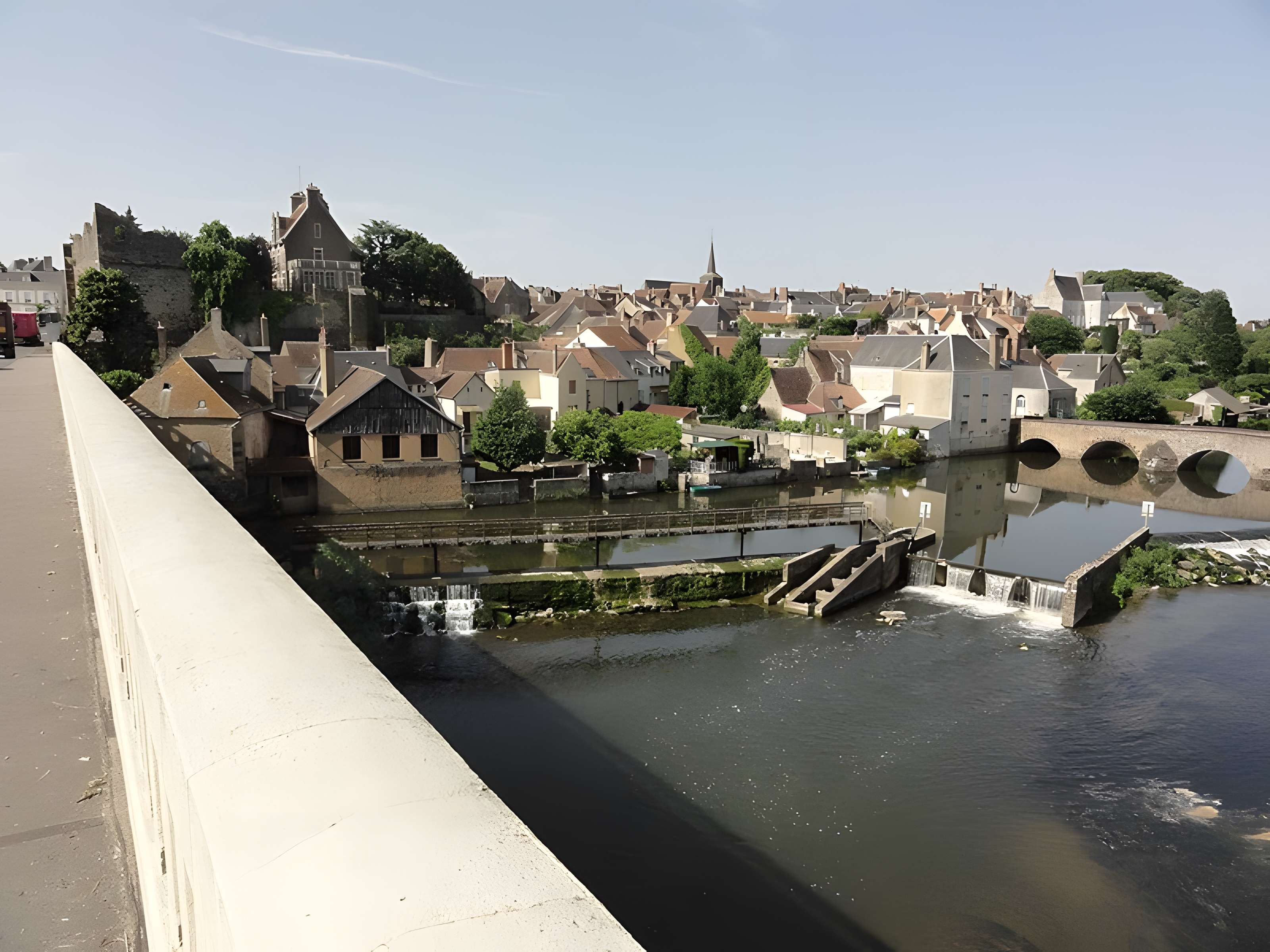 Pont romain de Beaumont-sur-Sarthe