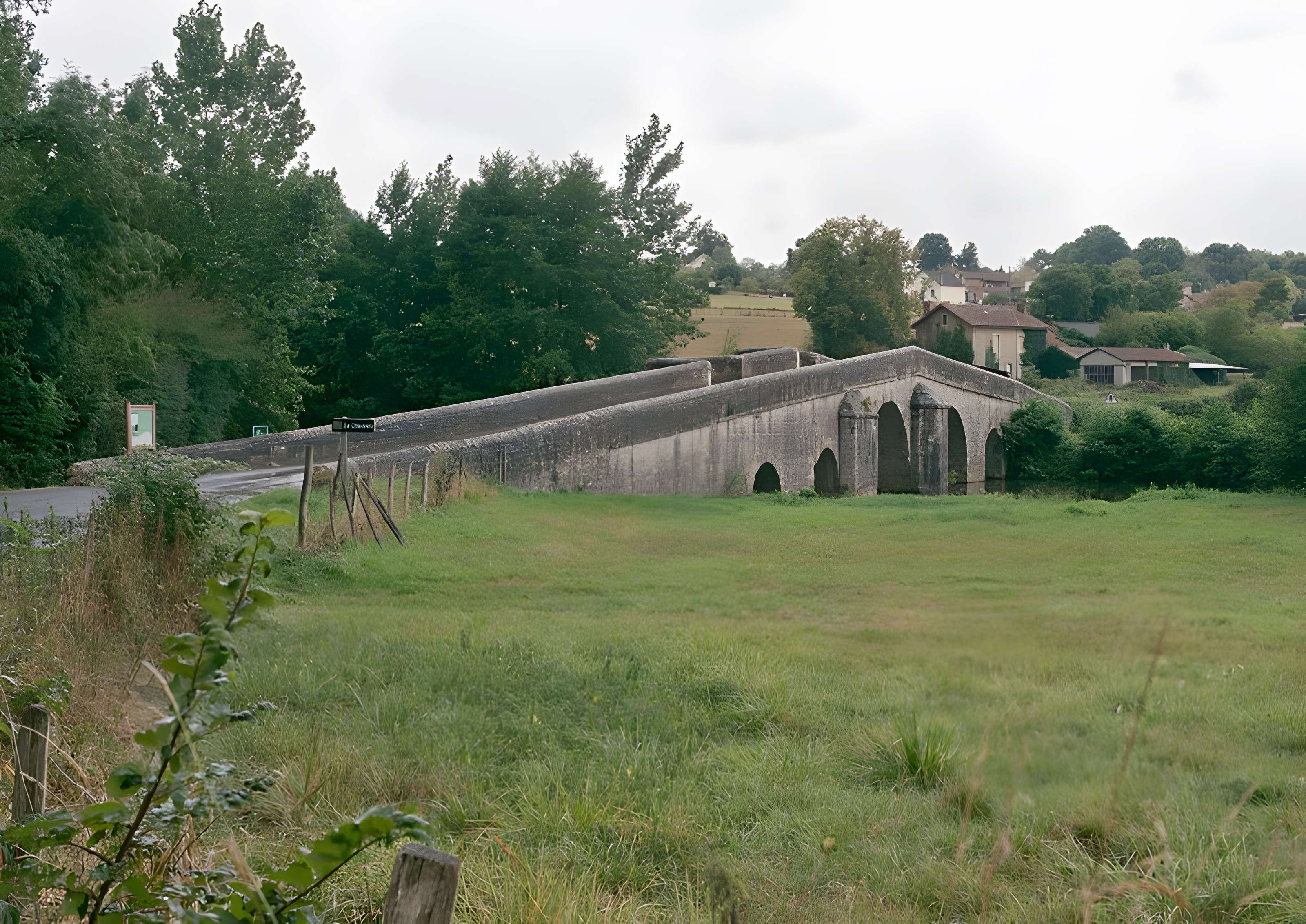 Pont sur la Charente à Chatain