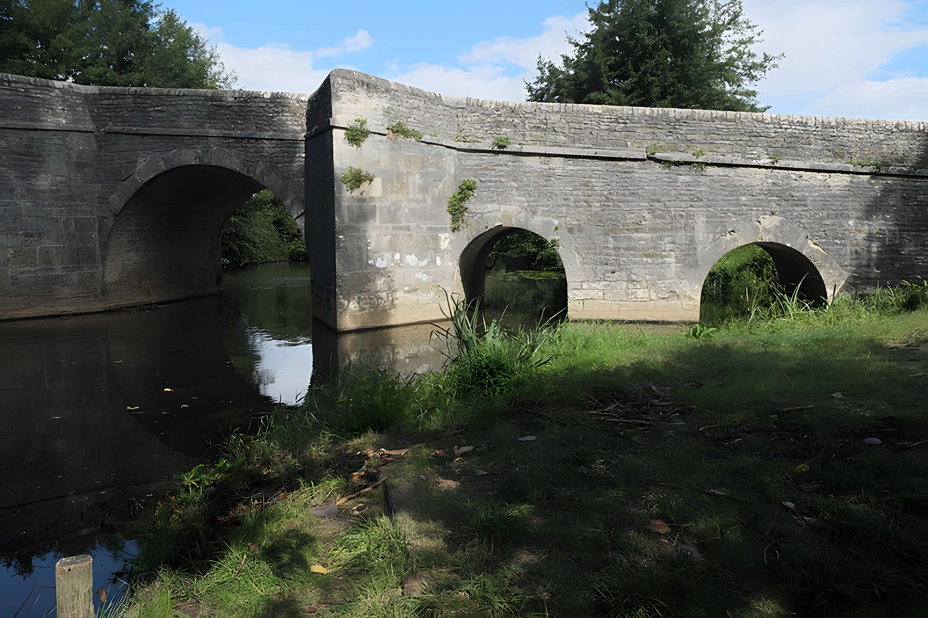 Pont sur la Charente à Chatain