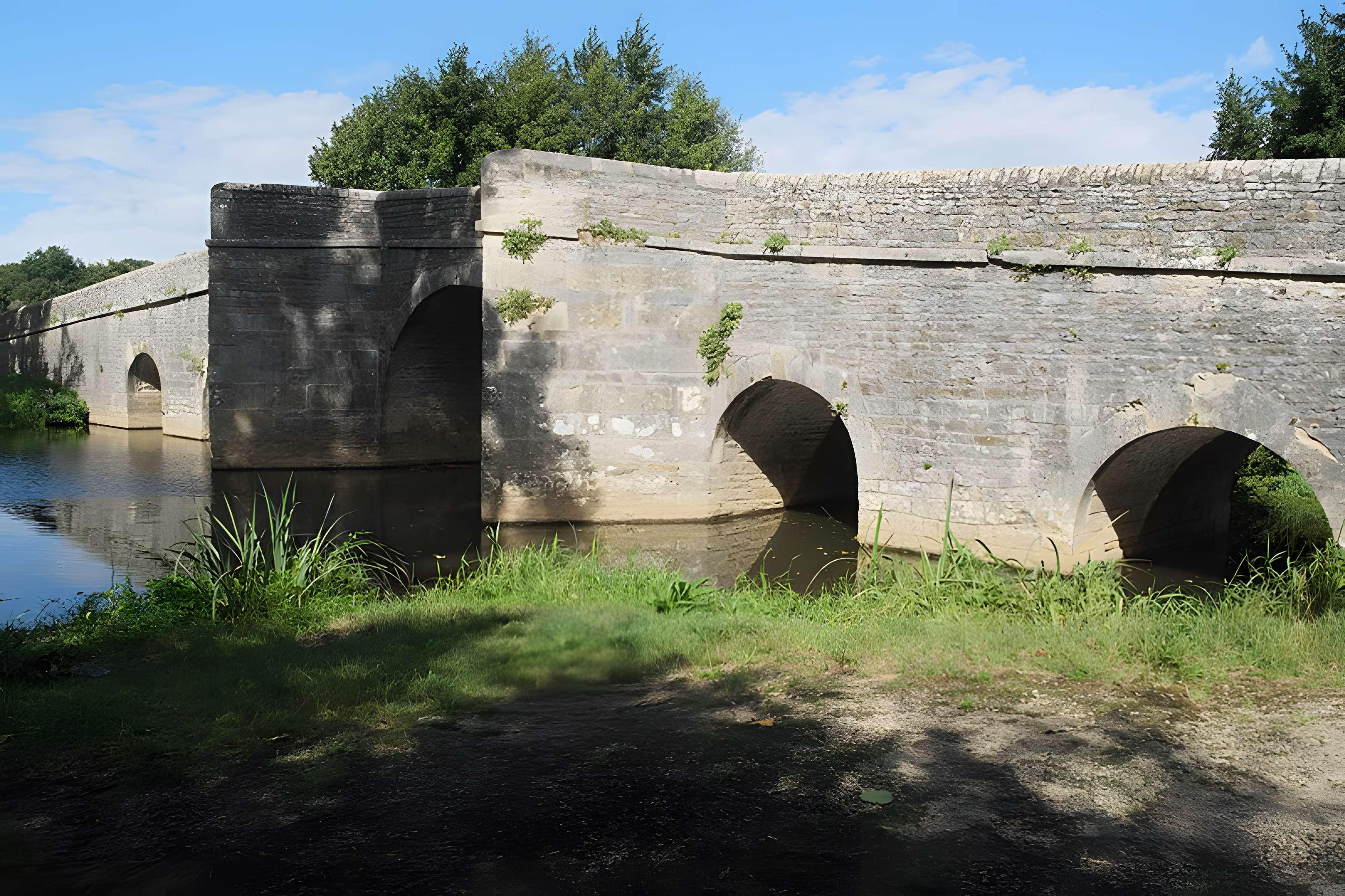 Pont sur la Charente à Chatain