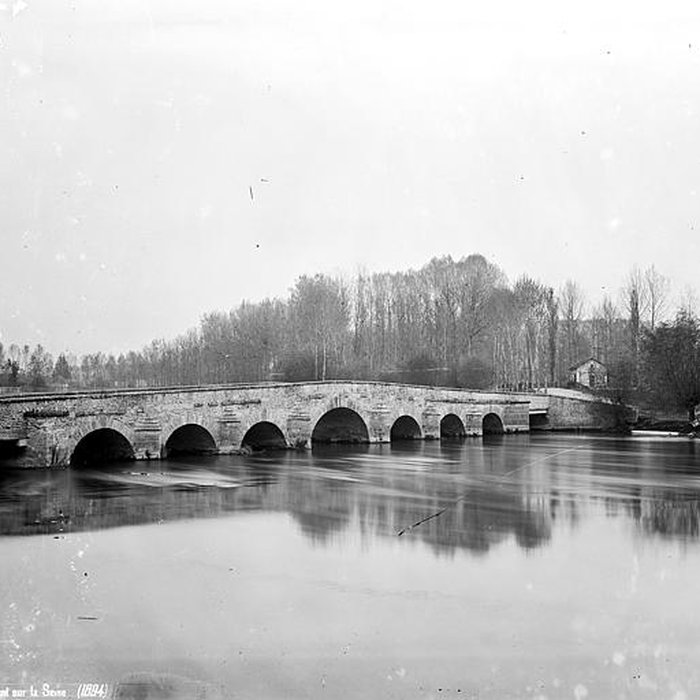 Photo de Pont sur la Seine à Fouchères