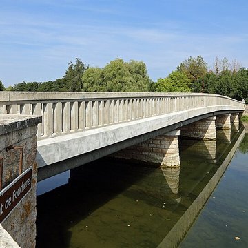 Pont sur la Seine à Fouchères