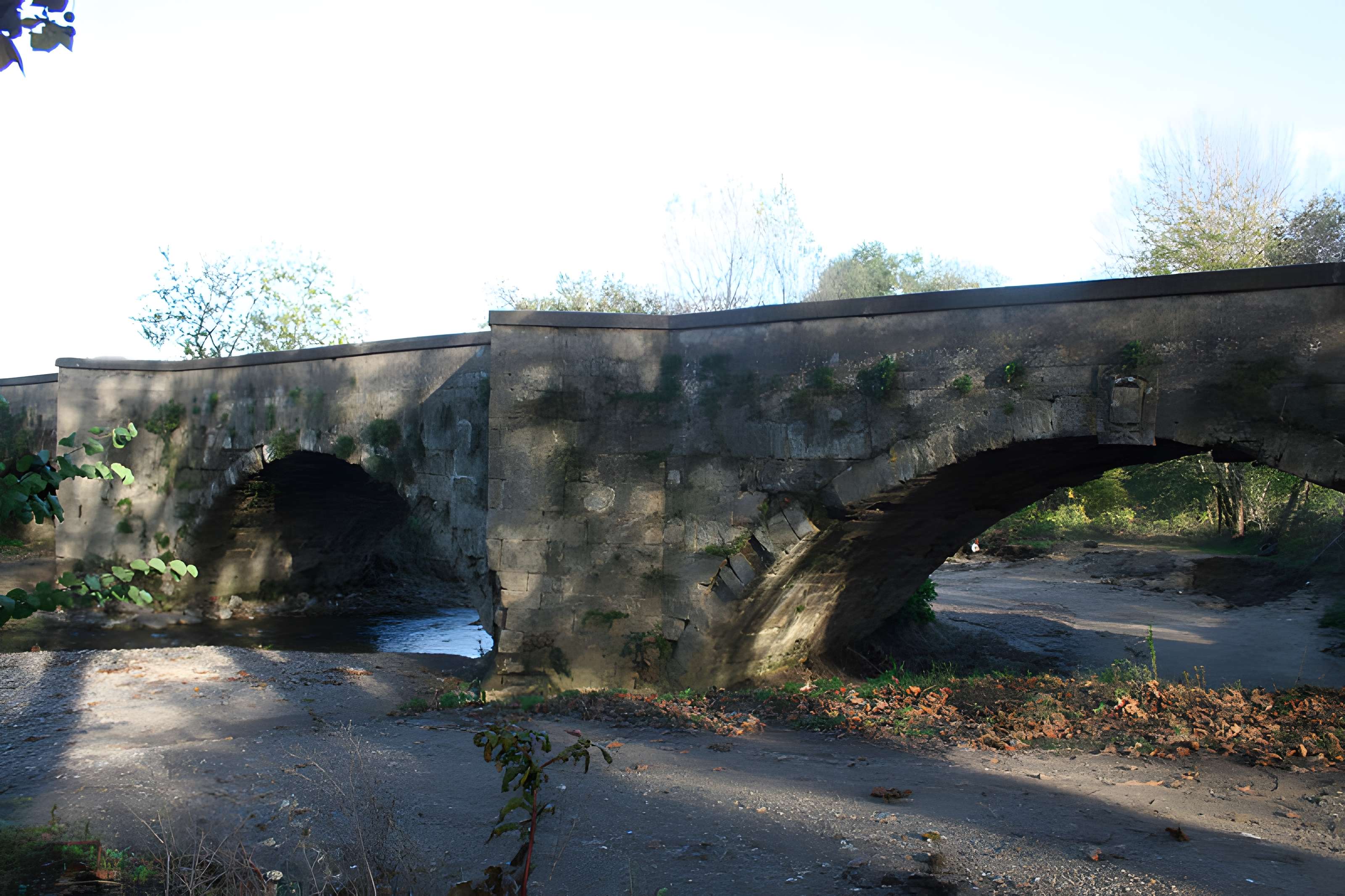 Pont sur la Thongue de Servian