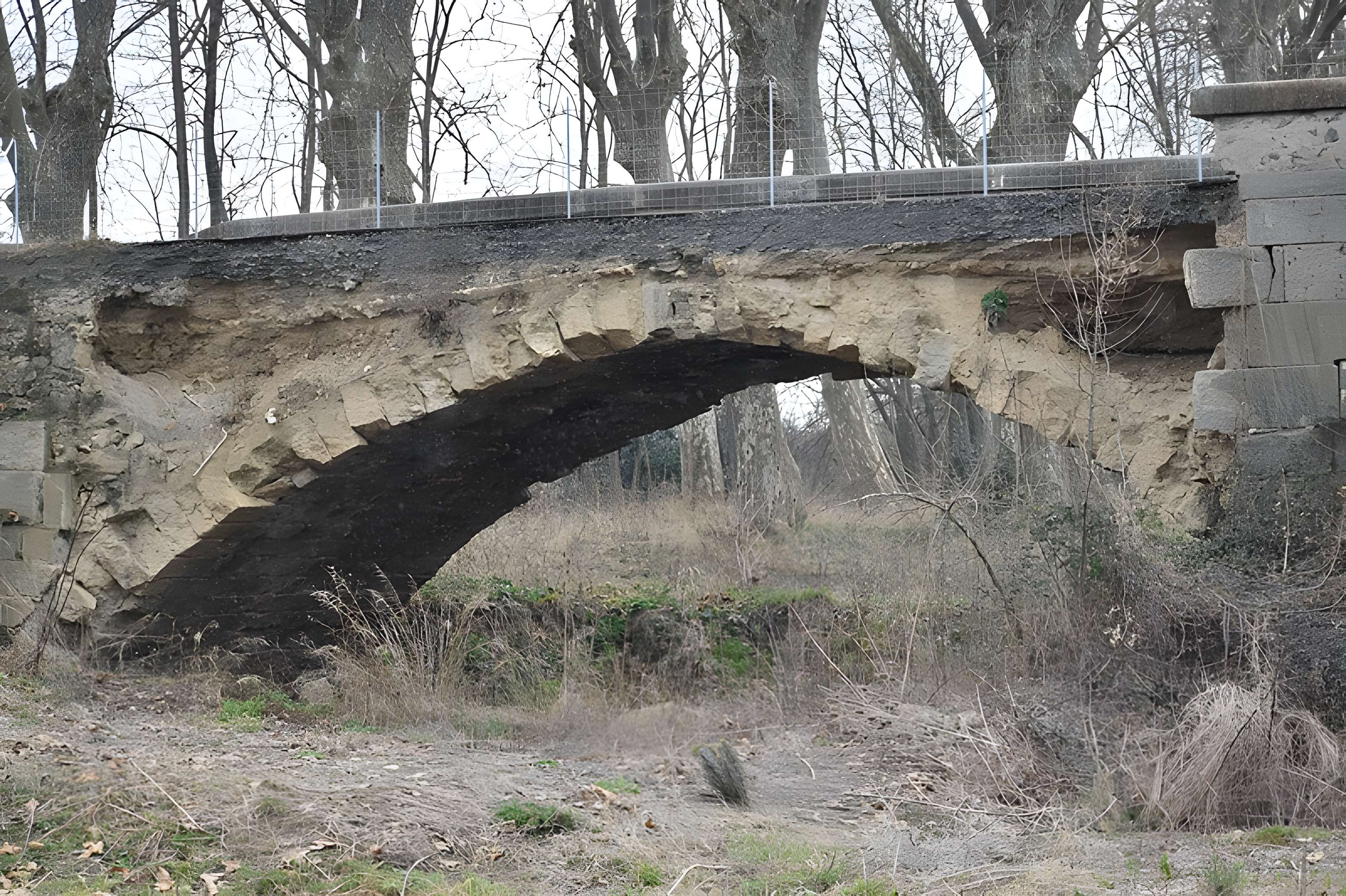 Pont sur la Thongue de Servian