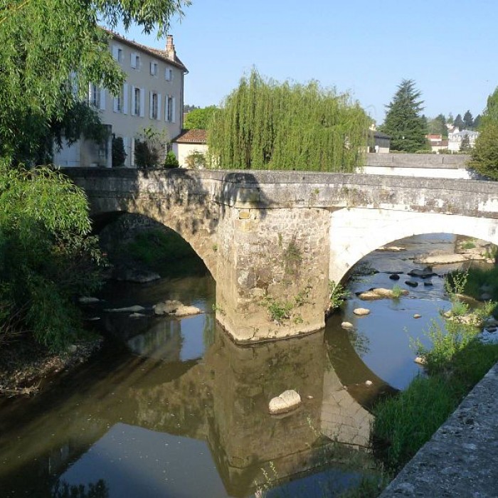 Photo de Pont sur le Goire de Confolens