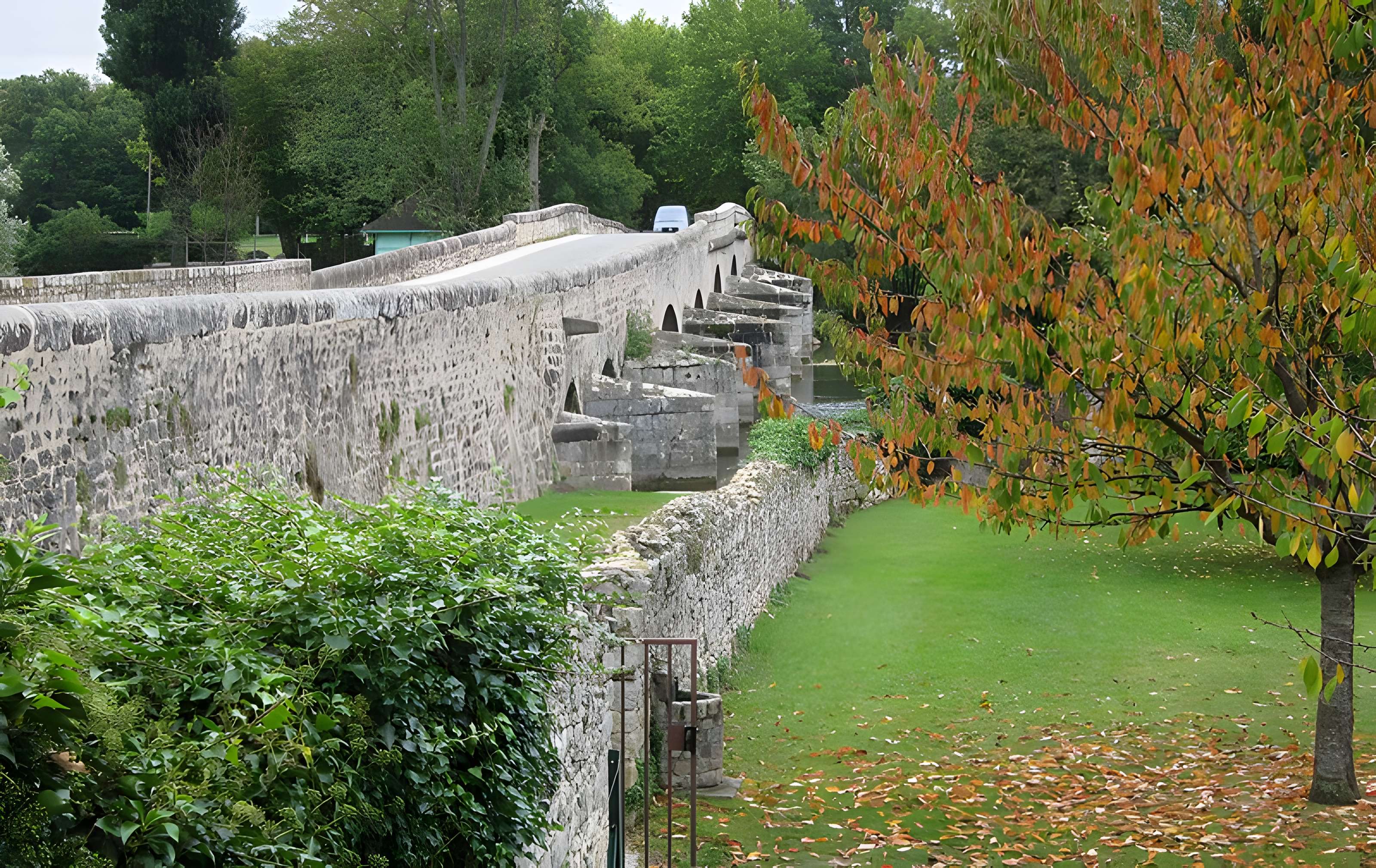 Pont sur le Loing à Grez-sur-Loing