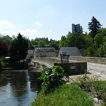 Pont sur le Loir à Lavardin