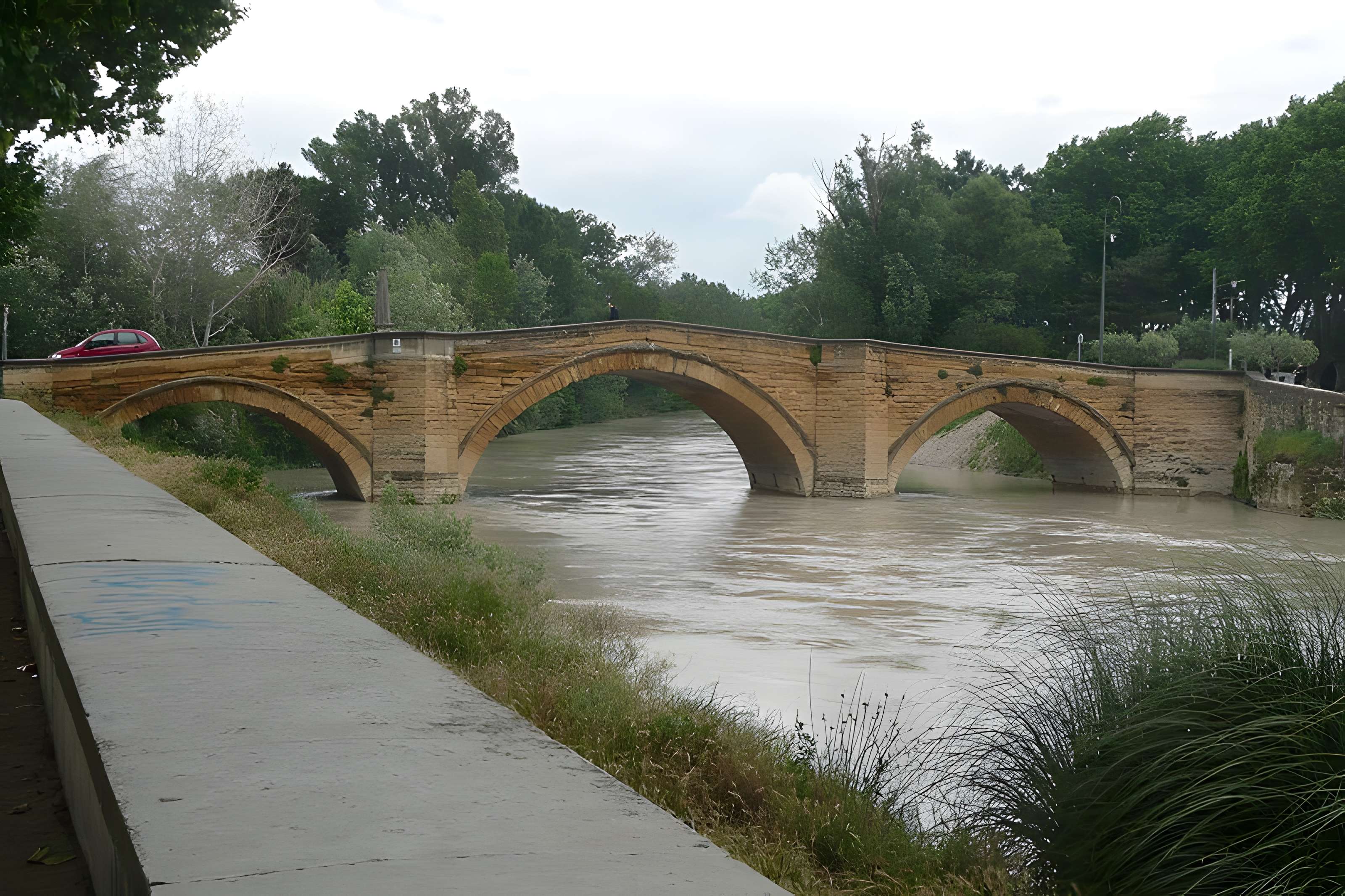 Pont sur l'Ouvèze de Bédarrides