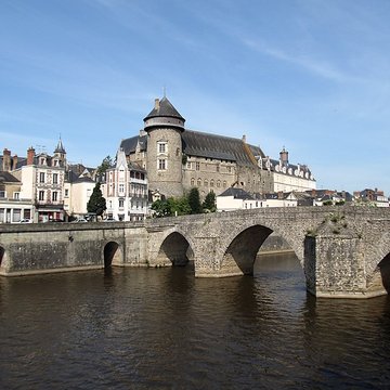 Pont Vieux de Laval