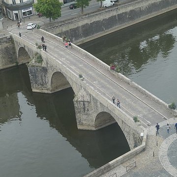 Pont Vieux de Laval