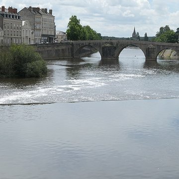 Pont Vieux de Laval