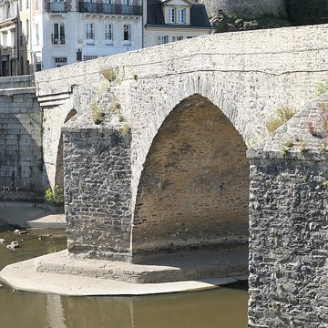 Pont Vieux de Laval