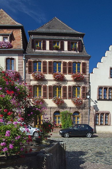Photo de Immeuble au 8 Place du Docteur-Pierre-Walter à Bergheim