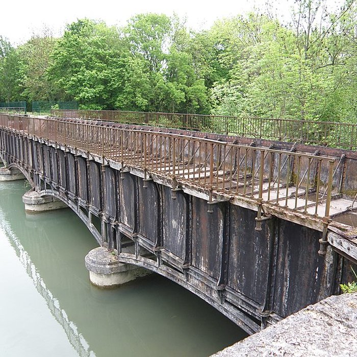 Photo de Pont-canal enjambant la Seine à Barberey-Saint-Sulpice