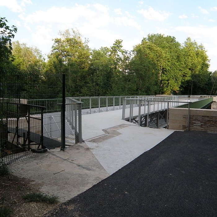 Photo de Pont-canal enjambant la Seine à Barberey-Saint-Sulpice