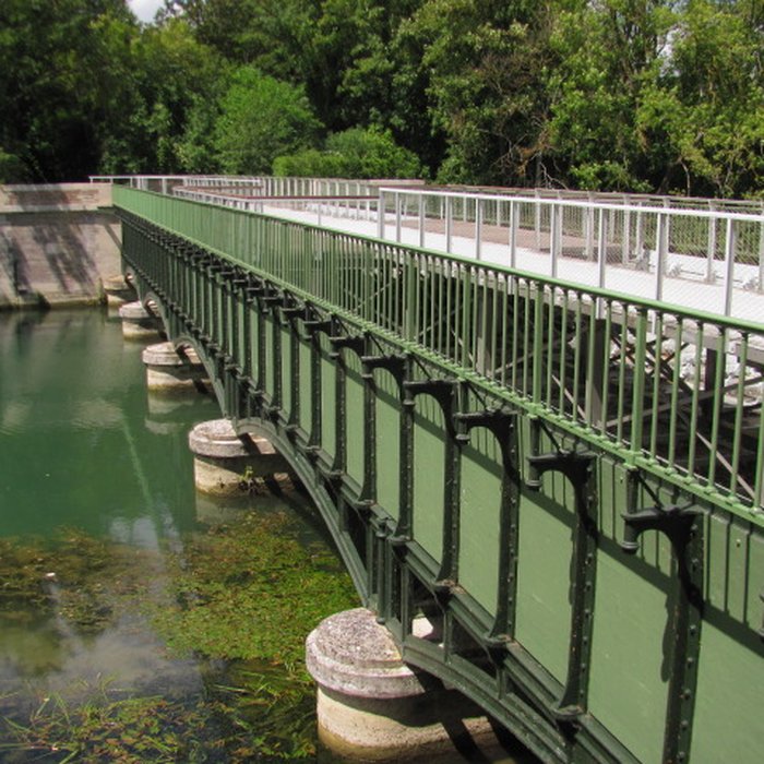 Photo de Pont-canal enjambant la Seine à Barberey-Saint-Sulpice