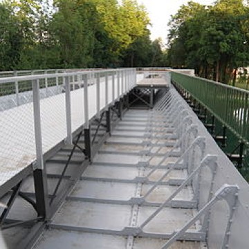 Pont-canal enjambant la Seine à Barberey-Saint-Sulpice après restauration en 2015