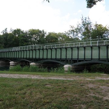 Pont-canal enjambant la Seine à Barberey-Saint-Sulpice