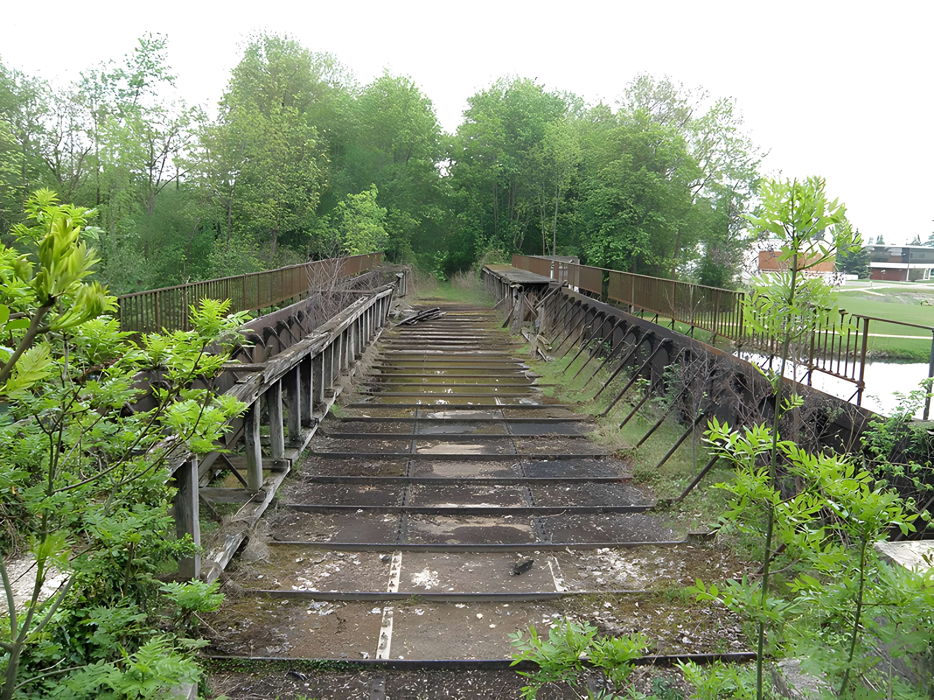 Pont-canal enjambant la Seine à Barberey-Saint-Sulpice