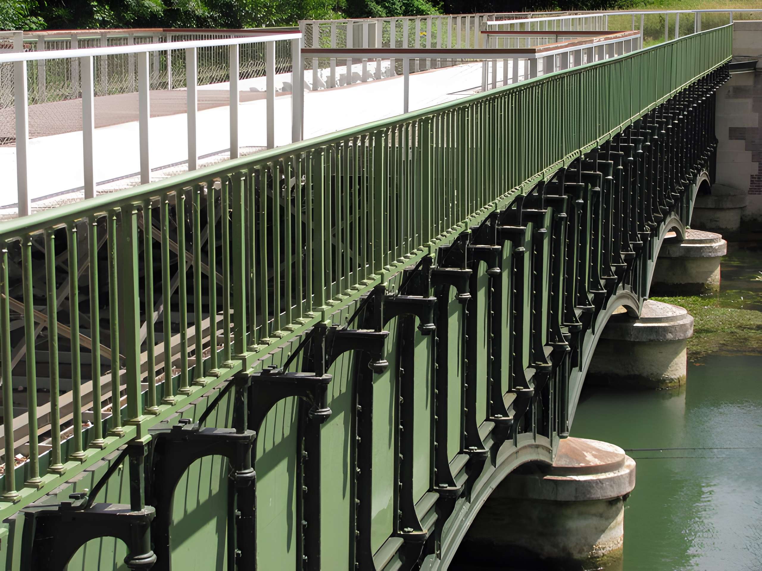 Pont-canal enjambant la Seine à Barberey-Saint-Sulpice