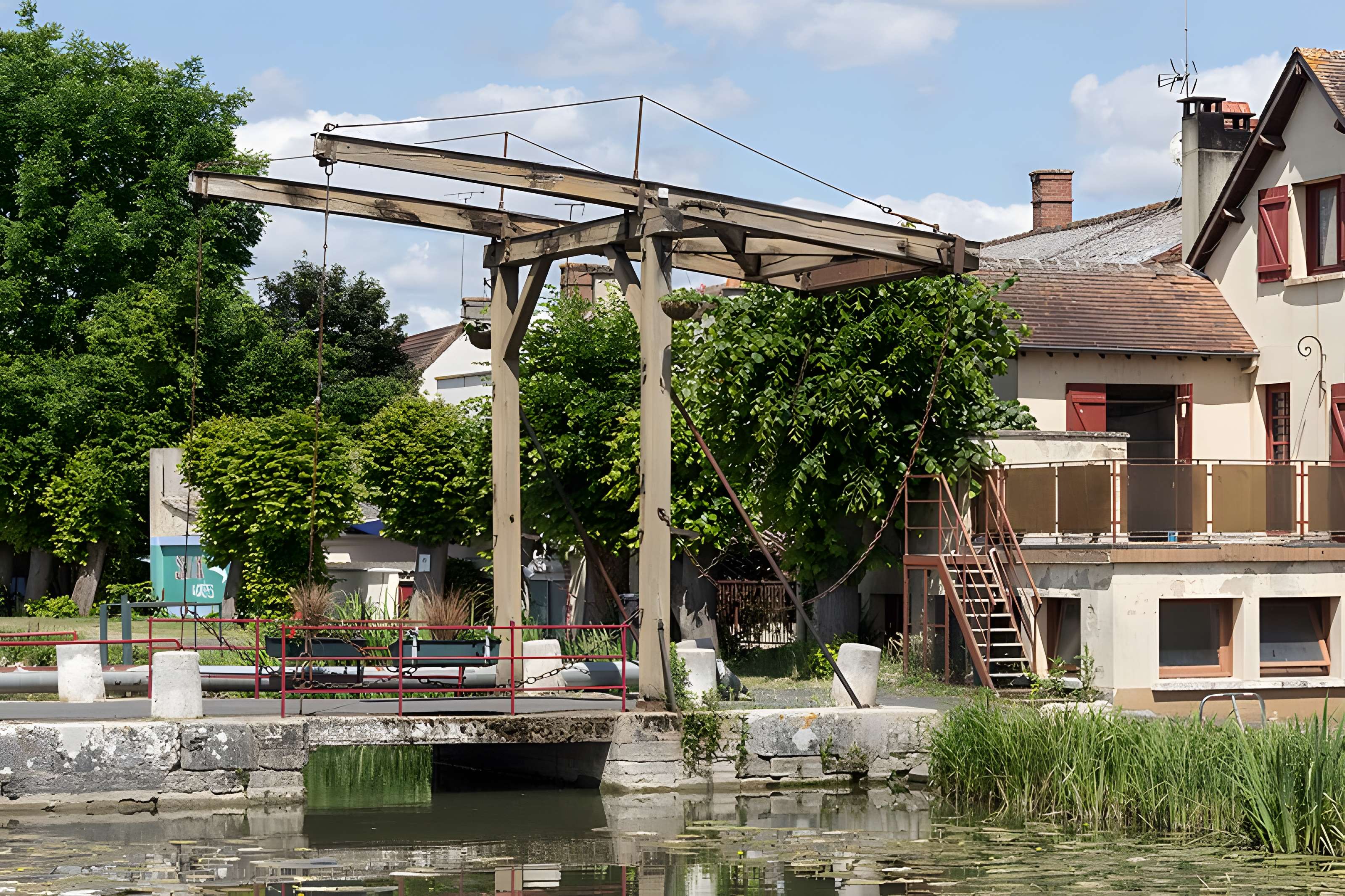 Pont-levis de Mennetou-sur-Cher