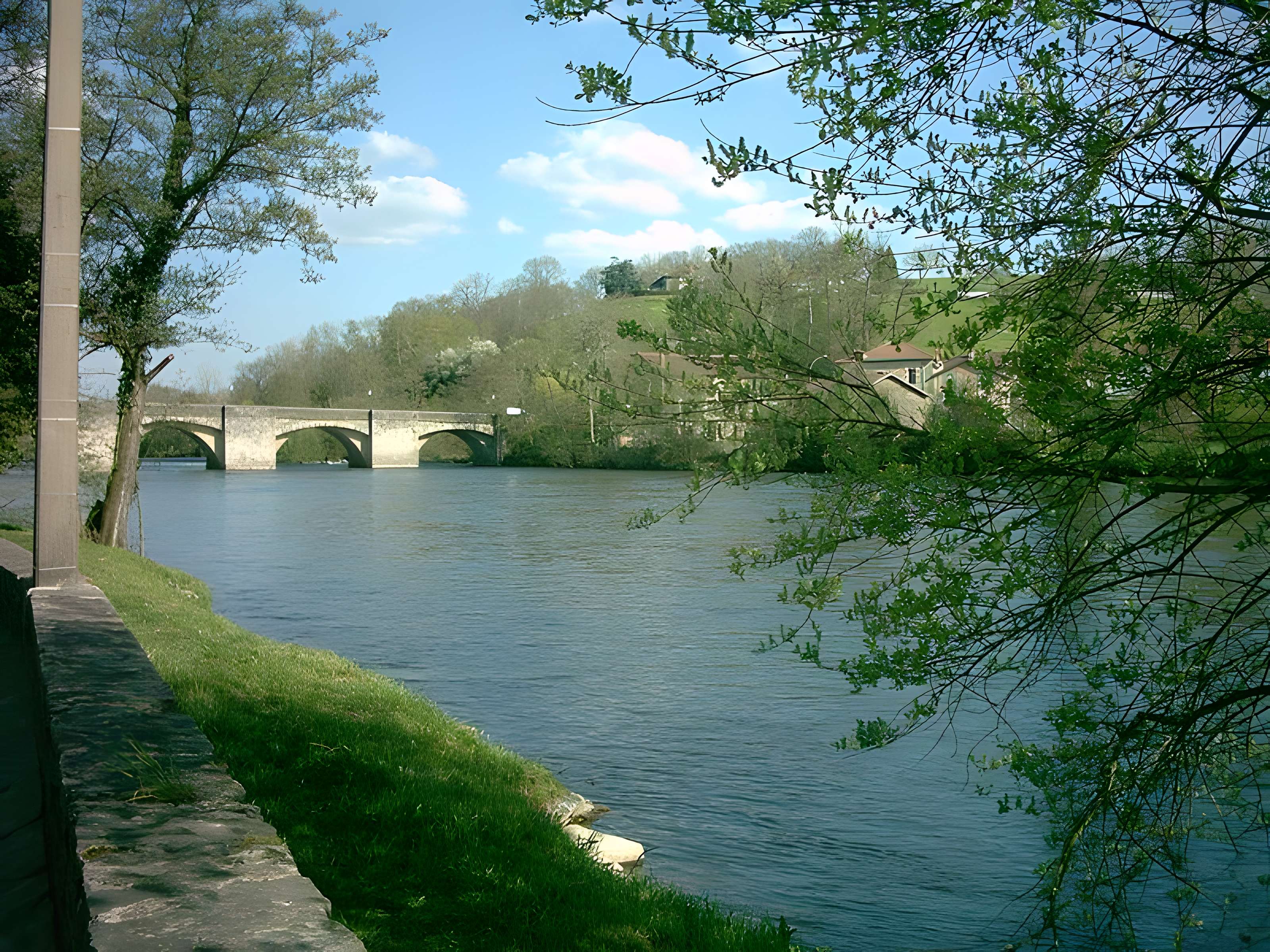 Pont-Notre-Dame de Saint-Junien