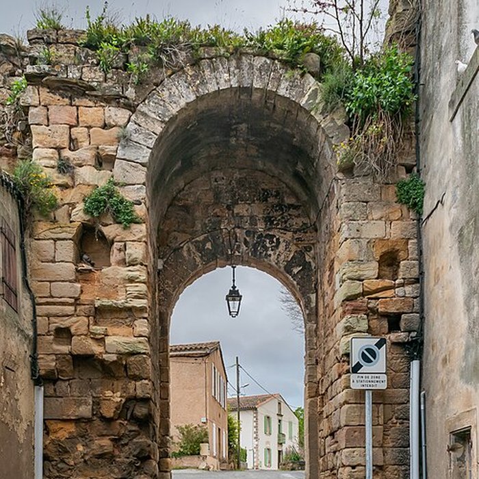 Photo de Porte Calvières dAlet-les-Bains