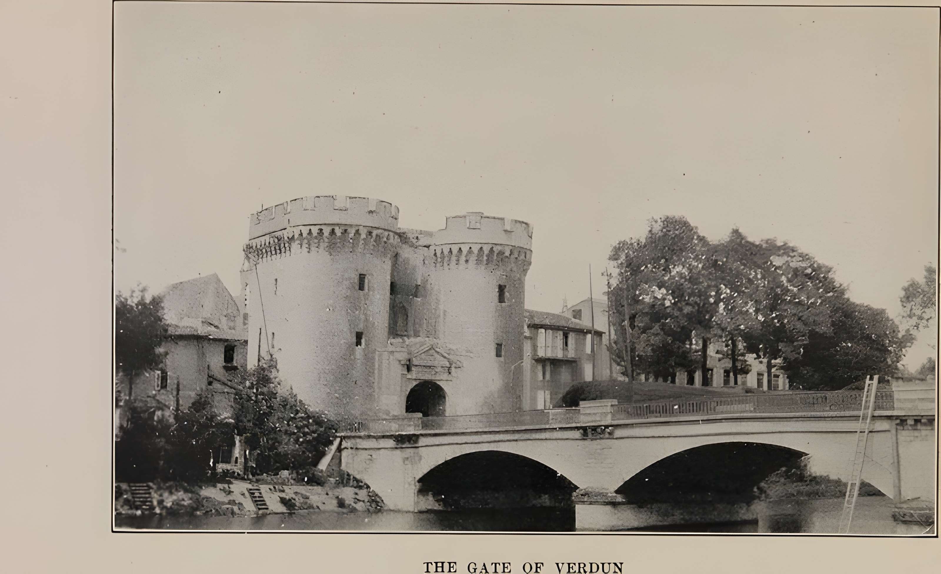 Porte Chaussée de Verdun