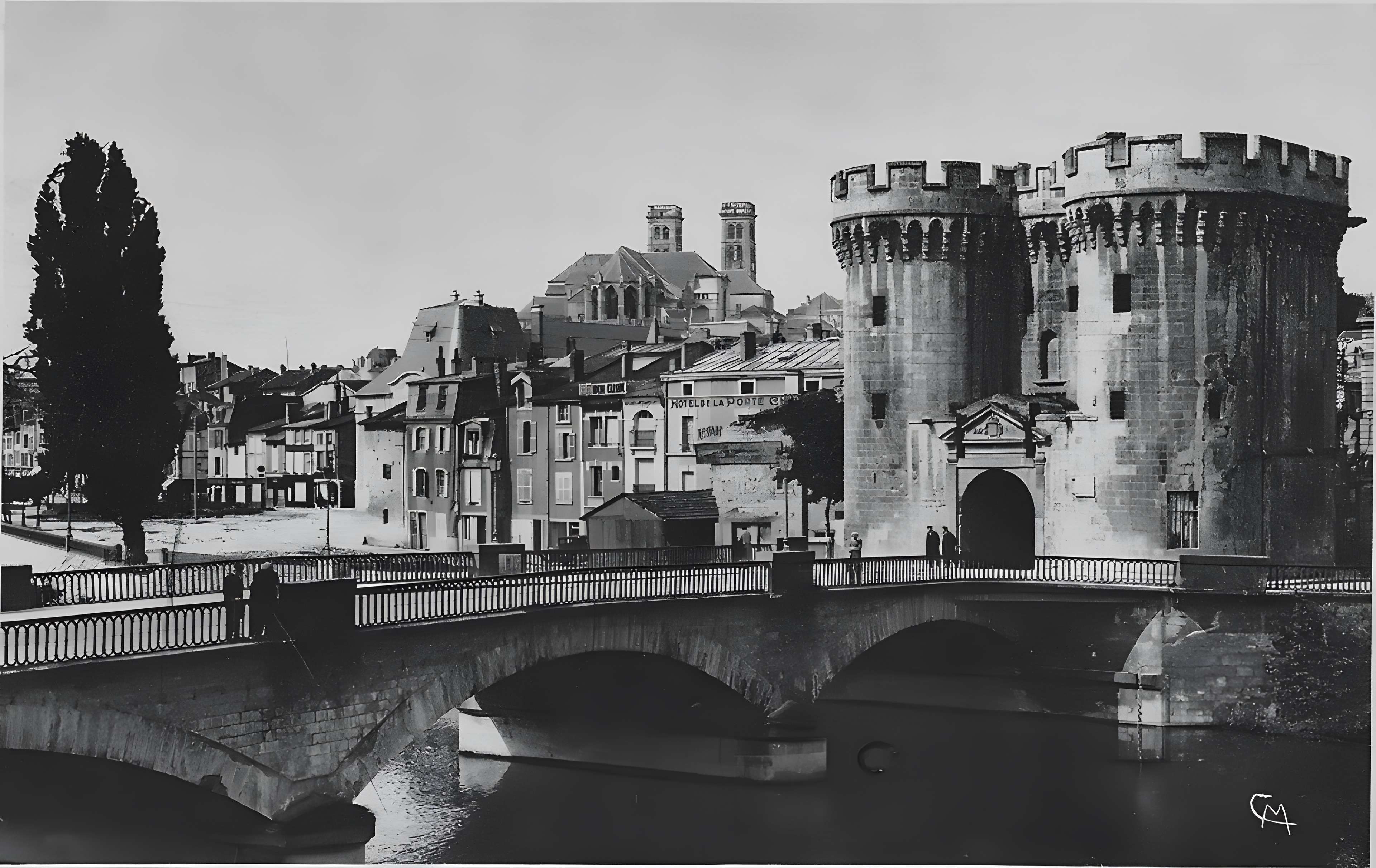 Porte Chaussée de Verdun