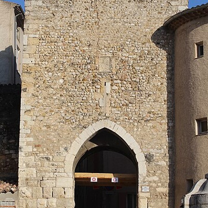 Photo de Porte dAyguières à Riez