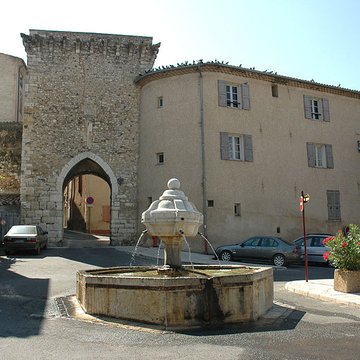 Porte dAyguières à Riez