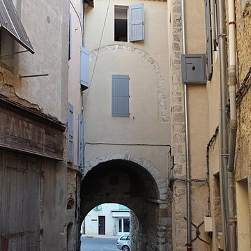 Porte dAyguières à Riez