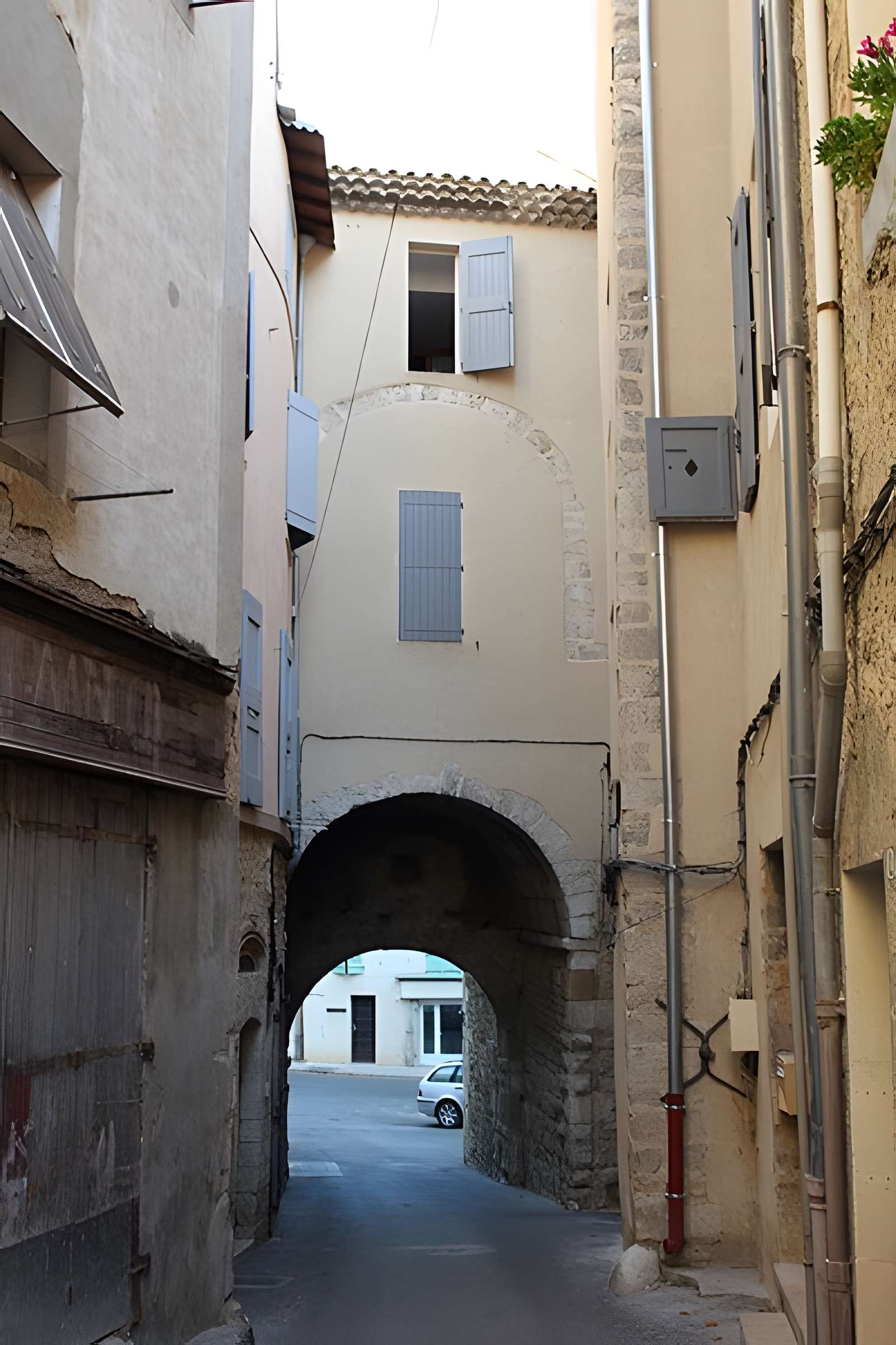 Porte d'Ayguières à Riez