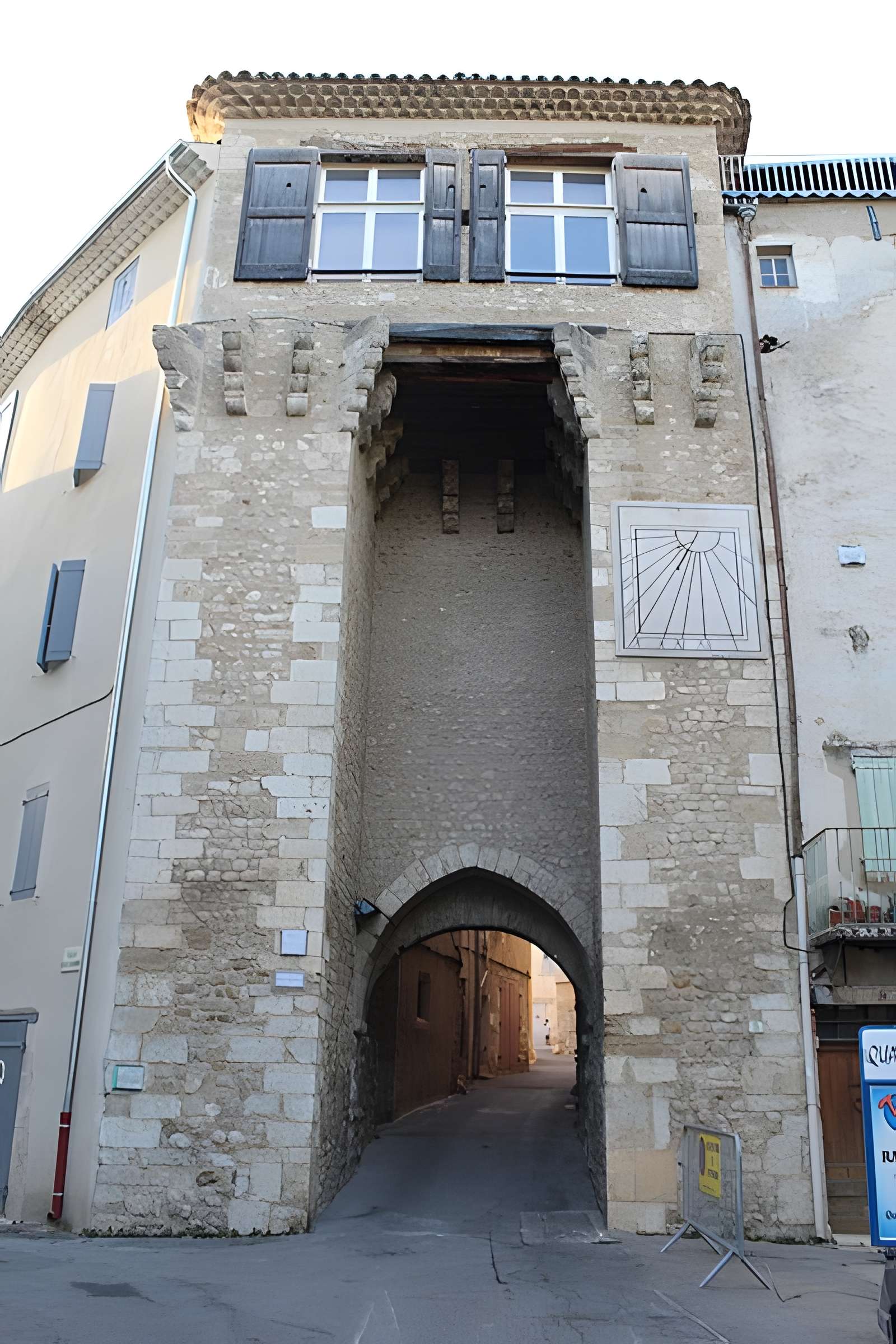 Porte d'Ayguières à Riez