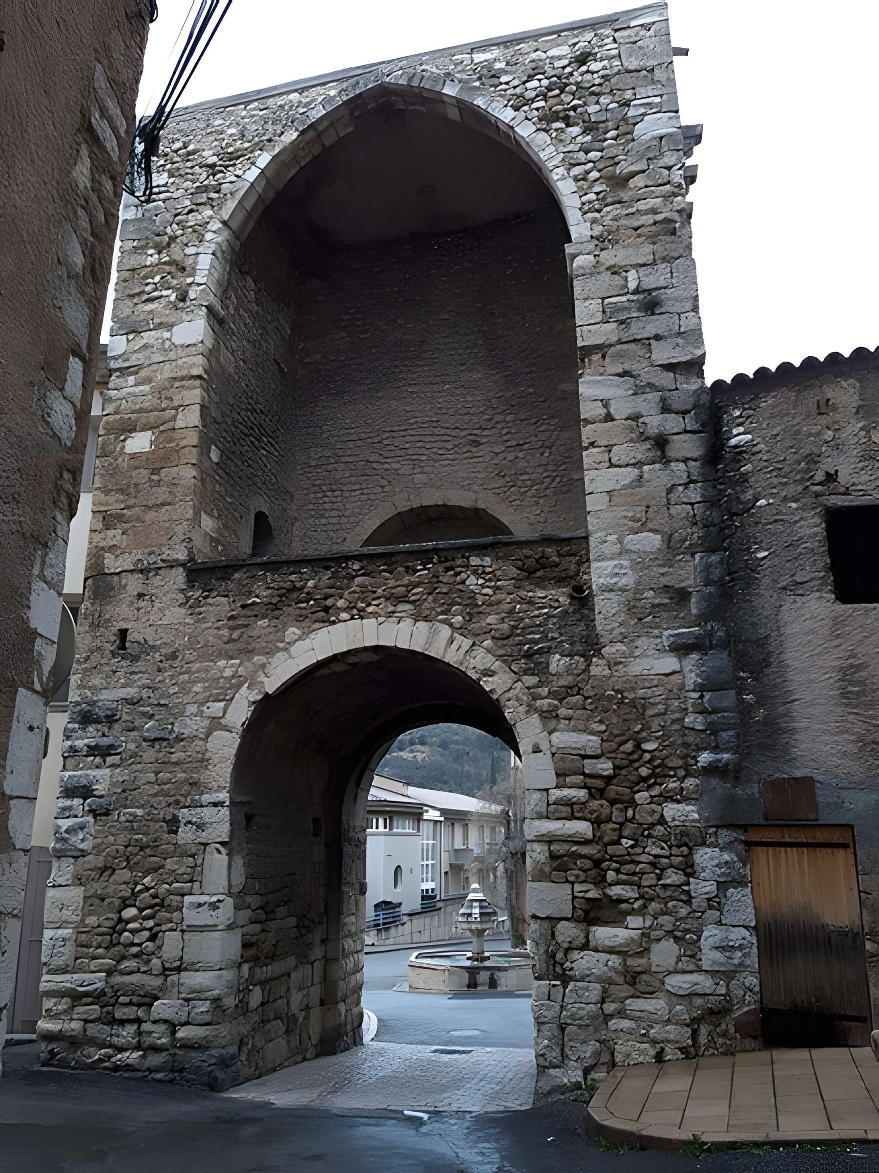 Porte d'Ayguières à Riez