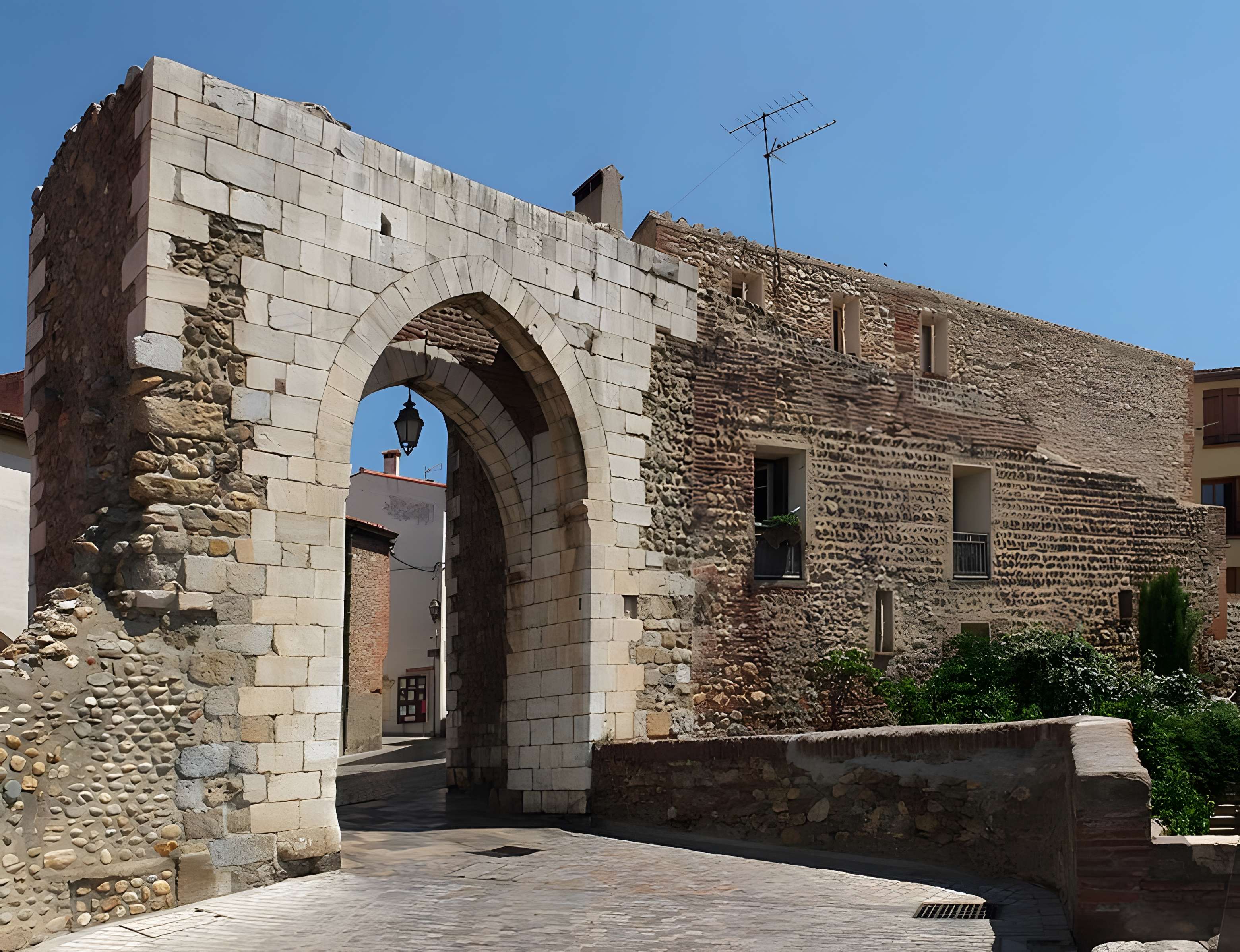 Porte de Balagué à Elne 