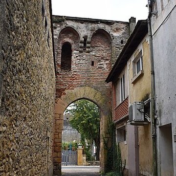 Porte des fortifications dite Porte Romaine