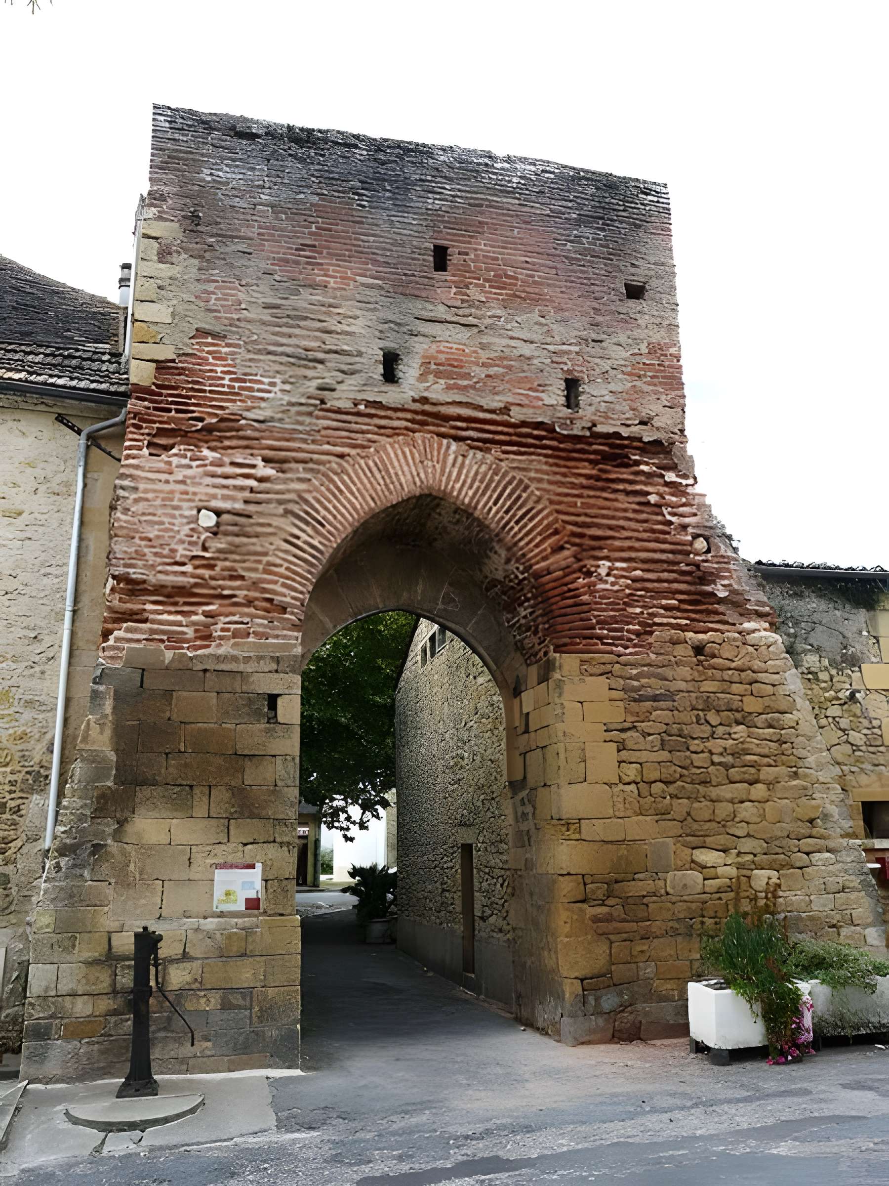 Porte de Bergerac à Lalinde 