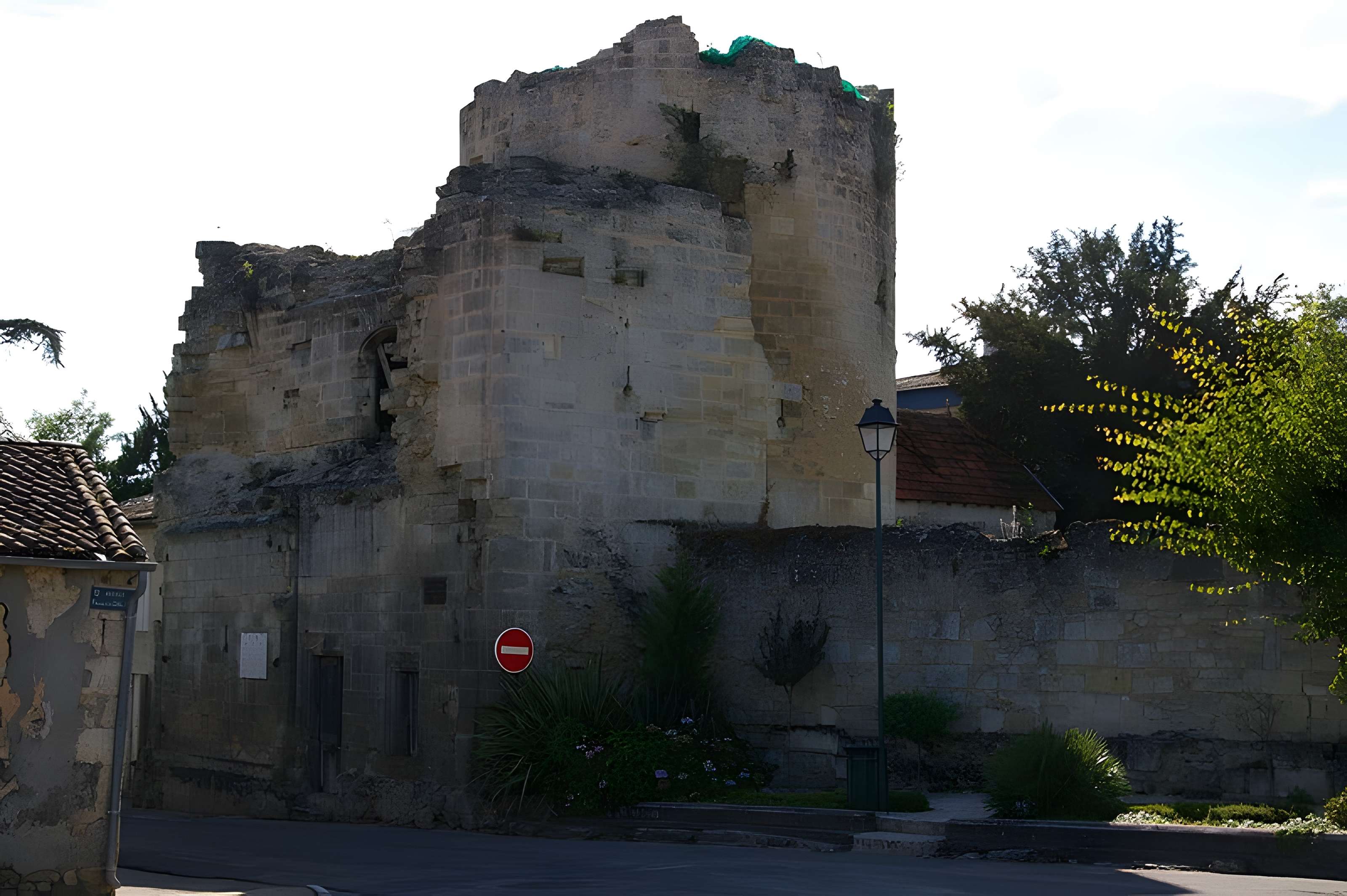 Porte de Blaye à Bourg 