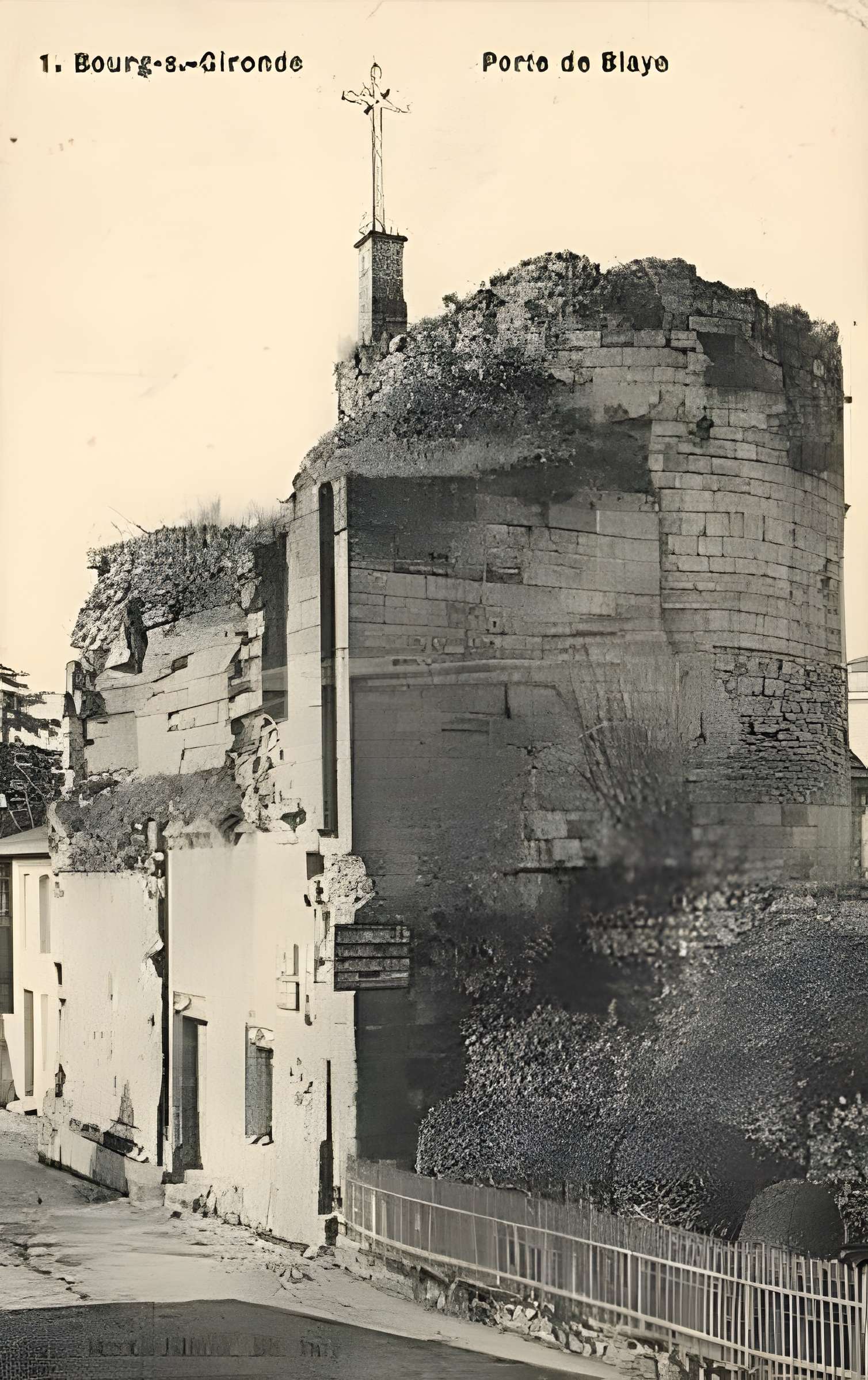 Porte de Blaye à Bourg