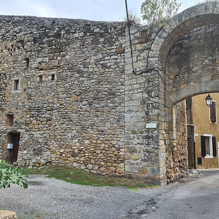 Photo de Porte de Cadène dAlet-les-Bains