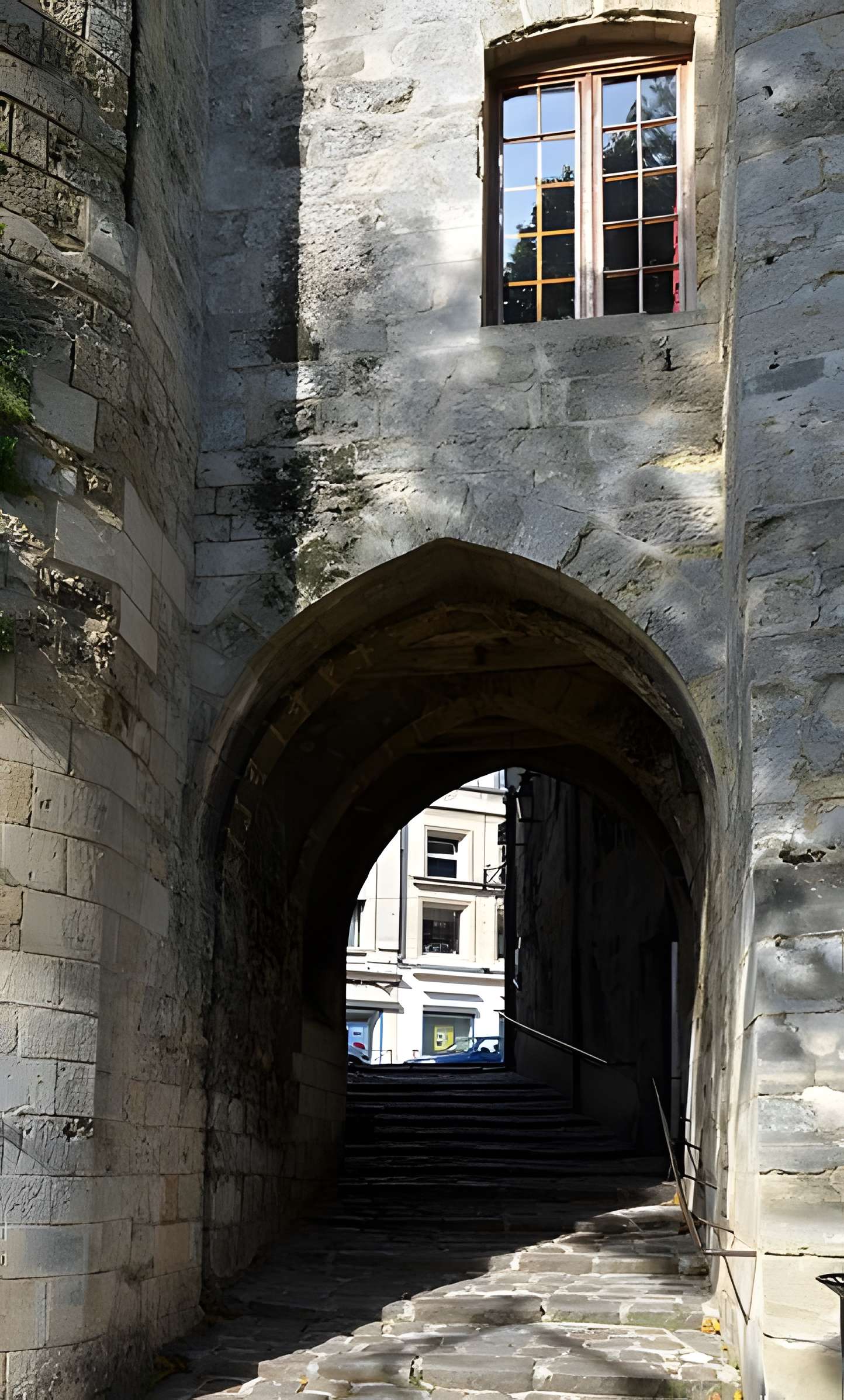 Porte de Chenizelles à Laon