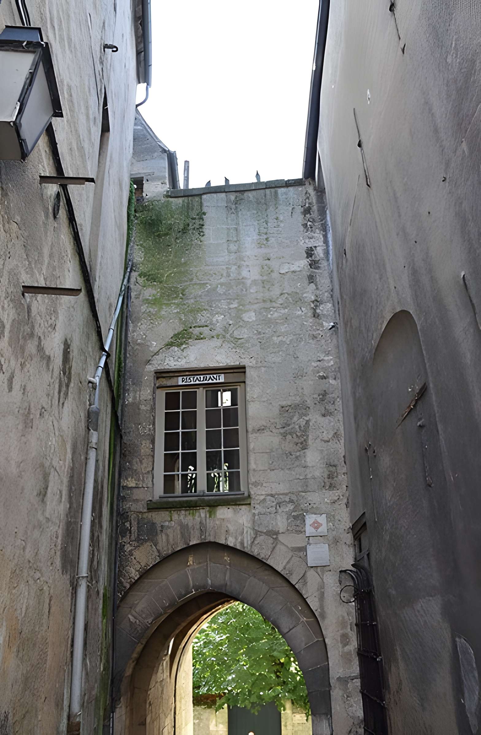 Porte de Chenizelles à Laon
