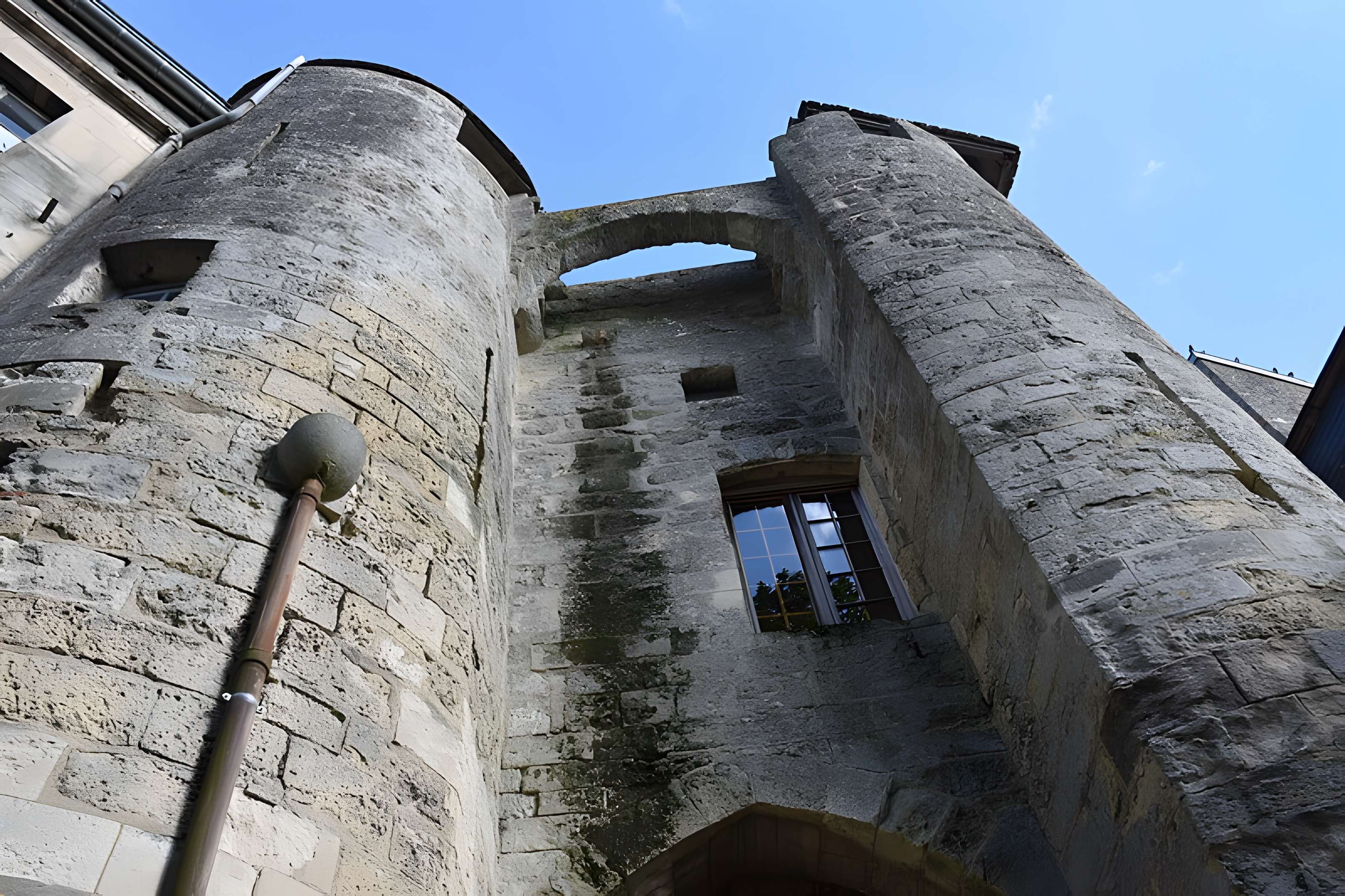 Porte de Chenizelles à Laon