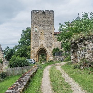 Porte de la Barbacane de Peyrusse-le-Roc