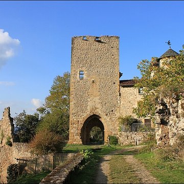 Porte de la Barbacane de Peyrusse-le-Roc