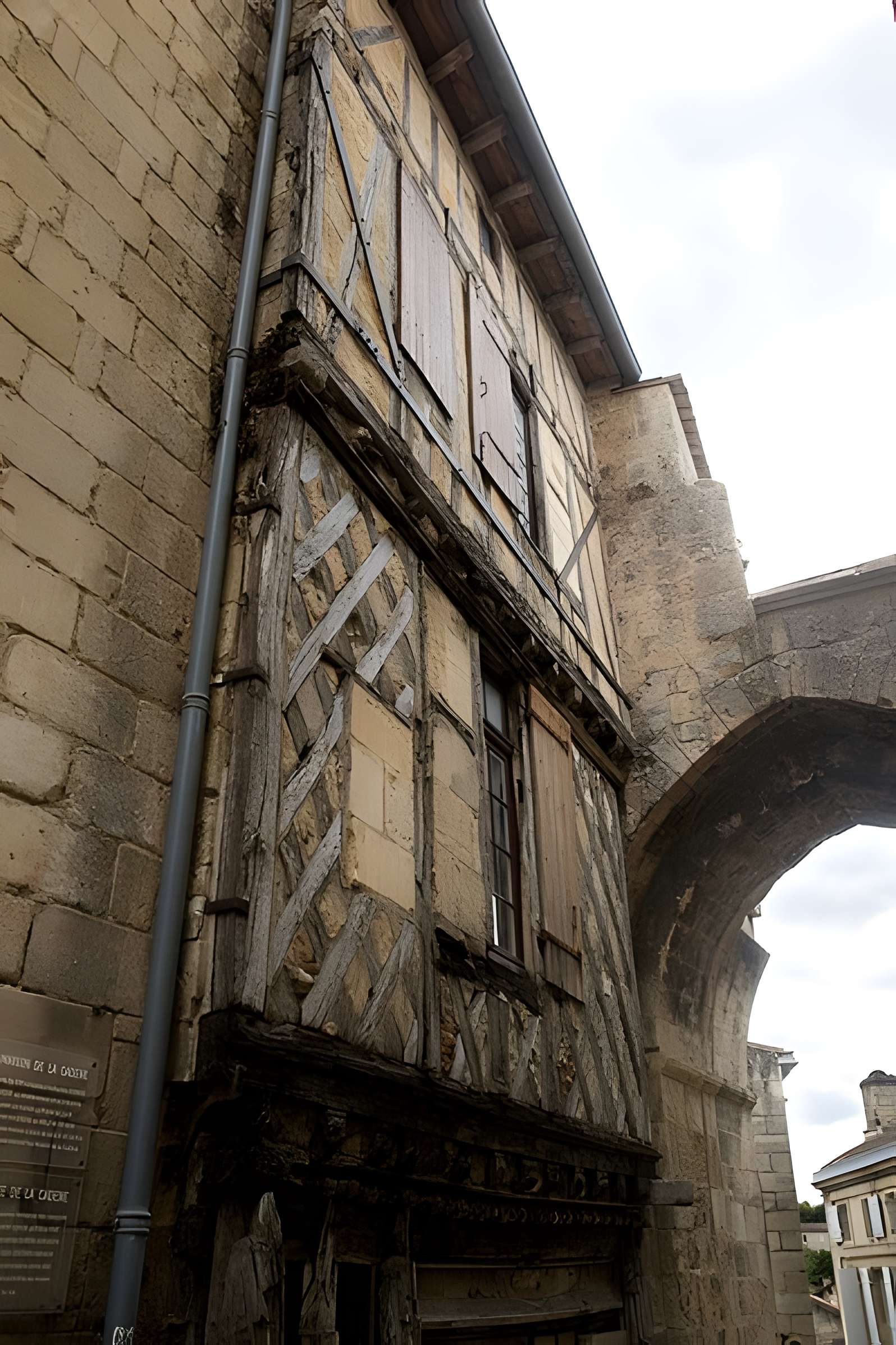 Porte de la Cadène de Saint-Émilion